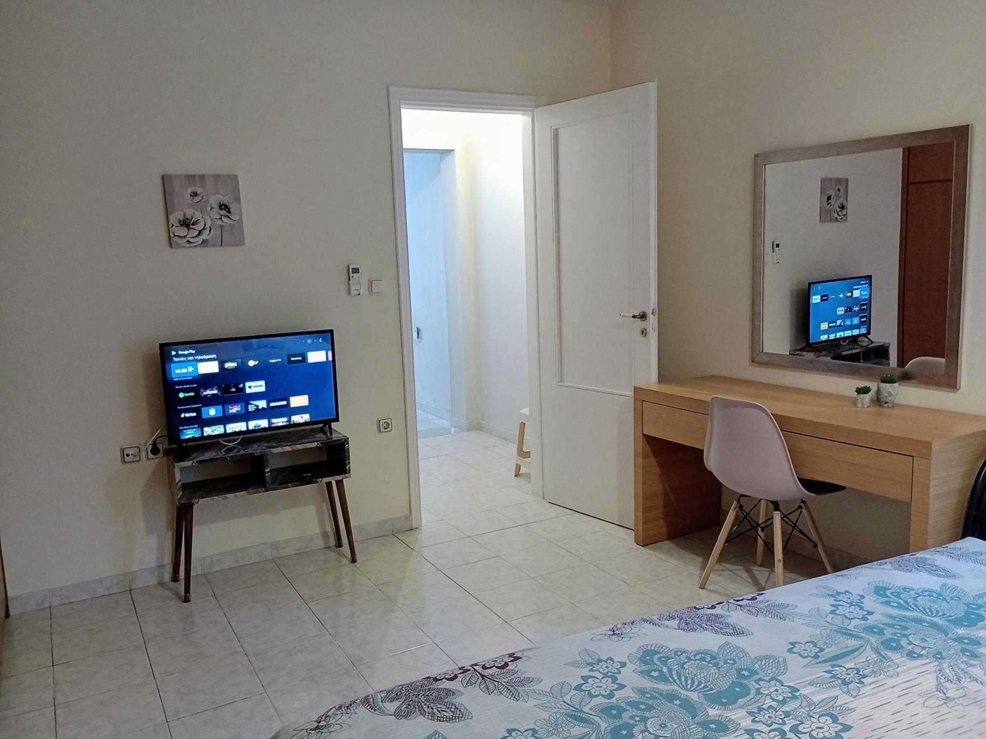 Cozy Kremasti Apartment Екстериор снимка