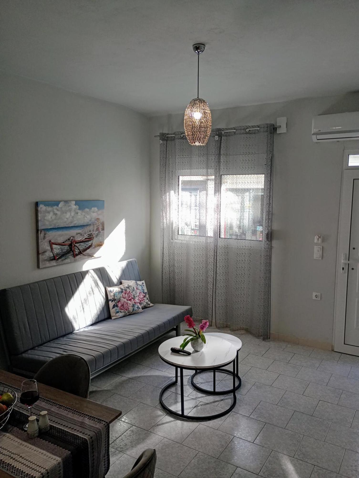 Cozy Kremasti Apartment Екстериор снимка